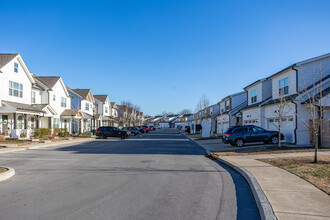 Robinson Rowhouses in Old Hickory, TN - Building Photo - Building Photo