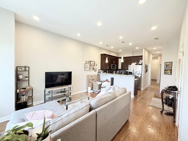 property at 1905 W Huron St
