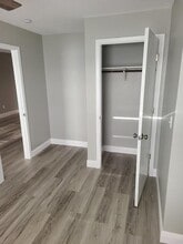 2865 Kirby Cir NE, Unit B in Palm Bay, FL - Foto de edificio - Building Photo