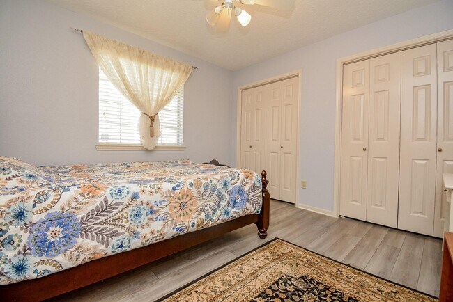 14823 Redwood Bend Trail