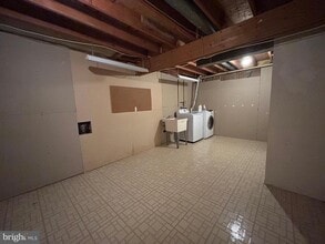 12656 Magna Carta Rd in Herndon, VA - Building Photo - Building Photo