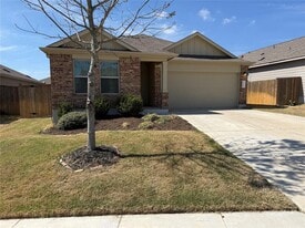 660 Xanadu Dr in Jarrell, TX - Building Photo