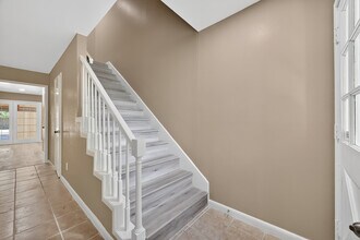 6710 Biggs Ct in Houston, TX - Foto de edificio - Building Photo