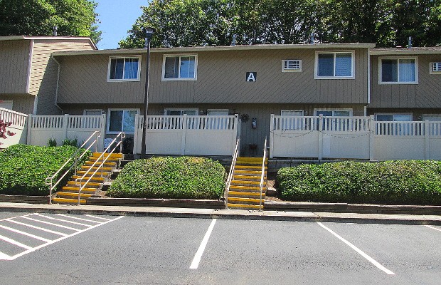 Rosewood Terrace Apartments in Oregon City, OR - Foto de edificio