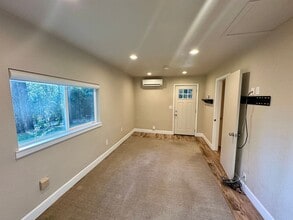 10891 Berggren Ln in Nevada City, CA - Building Photo - Building Photo