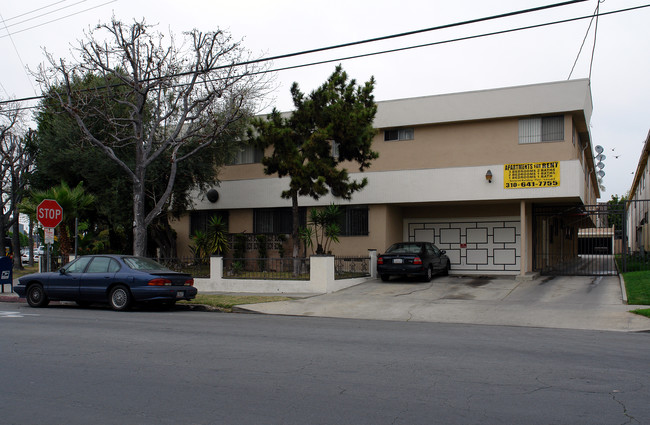 901 E La Brea Dr in Inglewood, CA - Building Photo - Building Photo