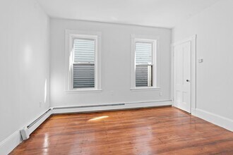 401 E 7th St, Unit 2 in Boston, MA - Building Photo - Building Photo