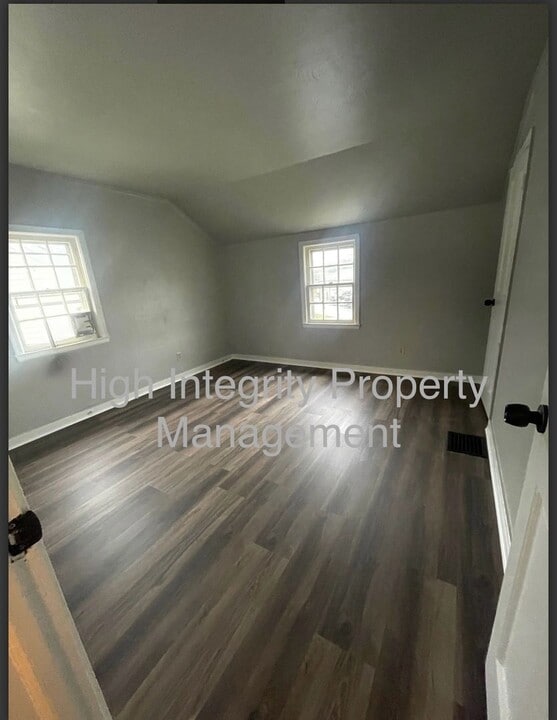 822 Adams St in Elmira, NY - Building Photo