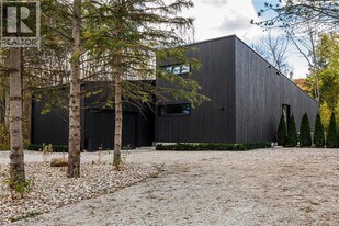 112 Martin Grv in Blue Mountains, ON - Building Photo