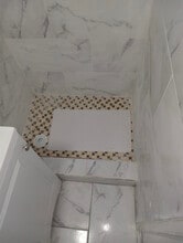 654 Commonwealth Ave in Bronx, NY - Foto de edificio - Building Photo