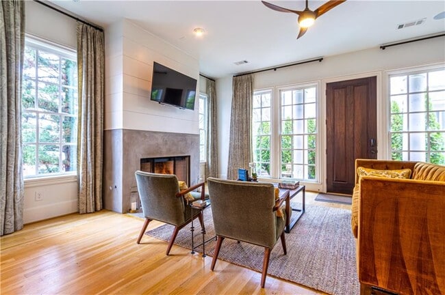 property at 2067 Telfair Cir NE