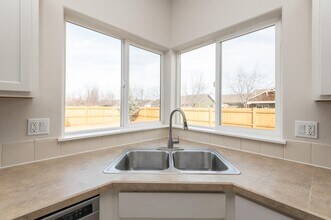 20688 White Dove Ln in Bend, OR - Building Photo - Building Photo