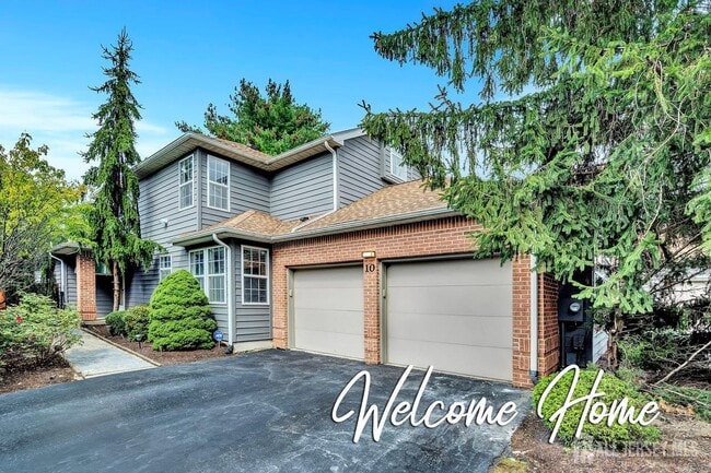 property at 10 Sawgrass Ct