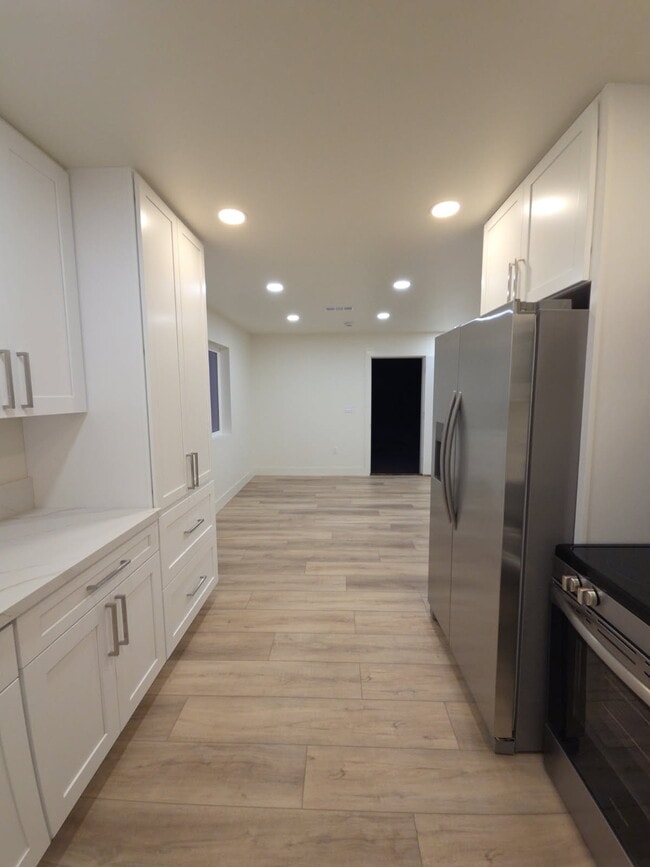 1055 Via Esmeralda in Orcutt, CA - Building Photo - Building Photo