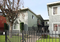 Brook Street Apartments in Santa Ana, CA - Foto de edificio - Building Photo