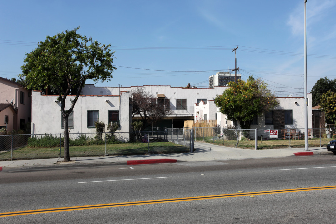 7003 Miles Ave in Huntington Park, CA - Building Photo