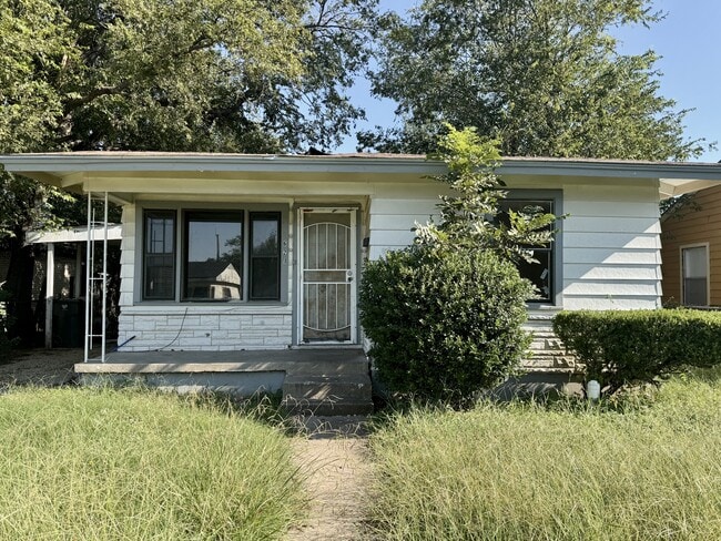 property at 621 Harlem Ave