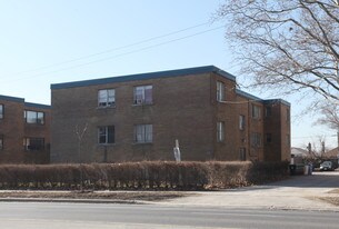 2550 Keele St in Toronto, ON - Building Photo