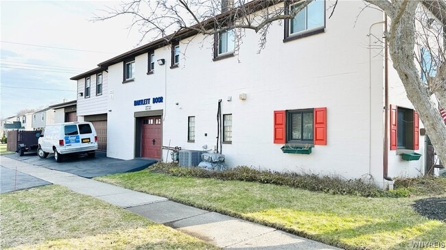 954 Brighton Rd in Tonawanda, NY - Building Photo - Building Photo