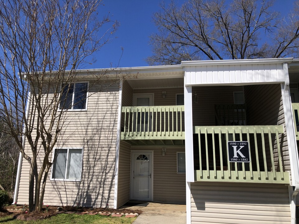 1590 Eagles Pl in Rock Hill, SC - Foto de edificio