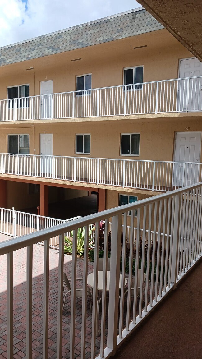 7910 Taft St Rentals in Pembroke Pines, FL