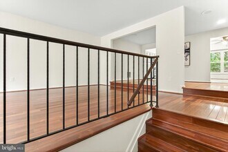 7836 Ashley Glen Rd in Annandale, VA - Building Photo - Building Photo