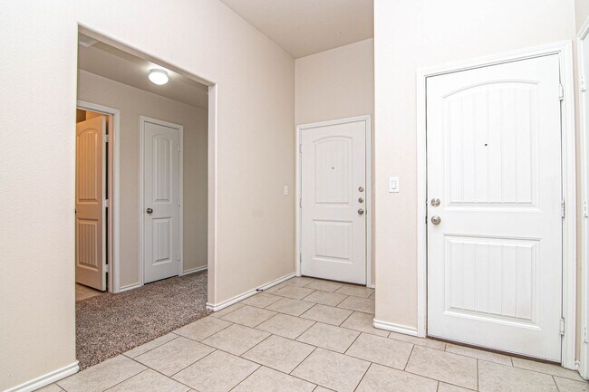 719 Bronco Ct in Midland, TX - Building Photo - Building Photo