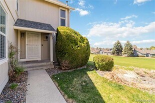 2645 S Xanadu Way in Aurora, CO - Building Photo