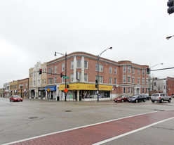 4401 N Clark Apartments