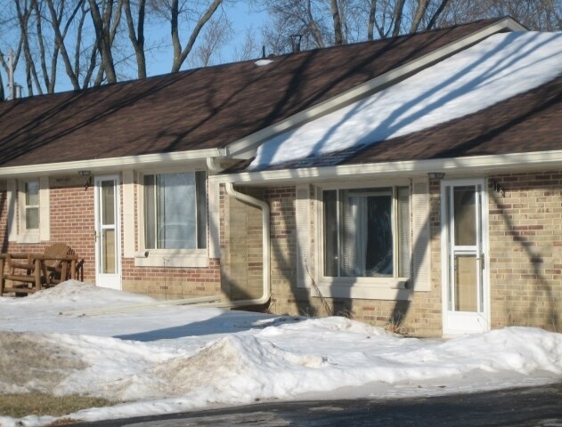 Valley View Bungalows in Le Sueur, MN - Building Photo