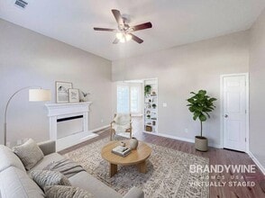 4932 Sunny Ridge Ct, Unit Apt 3 in Flowery Branch, GA - Building Photo - Building Photo