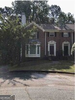 8845 N River Pkwy in Sandy Springs, GA - Building Photo