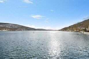 620 Jersey Ave, Unit 2 in Greenwood Lake, NY - Building Photo