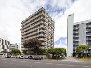 Lakeview Sands in Honolulu, HI - Building Photo - Building Photo