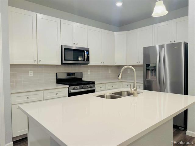 1889 S Poplar Ct in Denver, CO - Building Photo - Building Photo