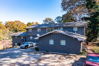 Center Park Apartments in East Point, GA - Building Photo - Building Photo