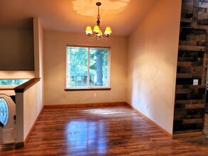 119 Windward Dr in Bellingham, WA - Building Photo - Building Photo