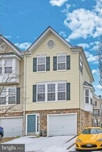 22960 Fontwell Square in Sterling, VA - Building Photo - Building Photo