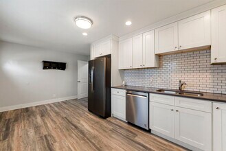 1006 Thornton St in Lockport, IL - Building Photo - Building Photo