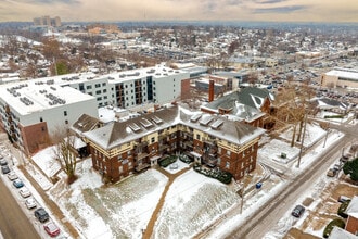 Knickerbocker Apartments in Omaha, NE - Foto de edificio - Building Photo