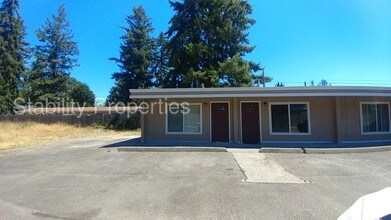 6415 Steilacoom Blvd SW in Tacoma, WA - Building Photo - Building Photo