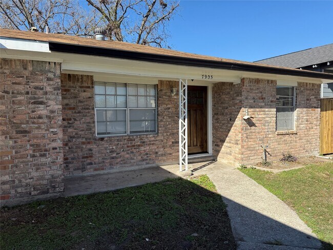 7905 Farnsworth St in Houston, TX - Building Photo - Building Photo