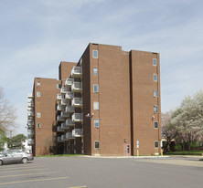 South View Manor Apartments