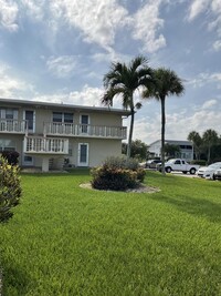 92 Bedford D in West Palm Beach, FL - Building Photo - Building Photo