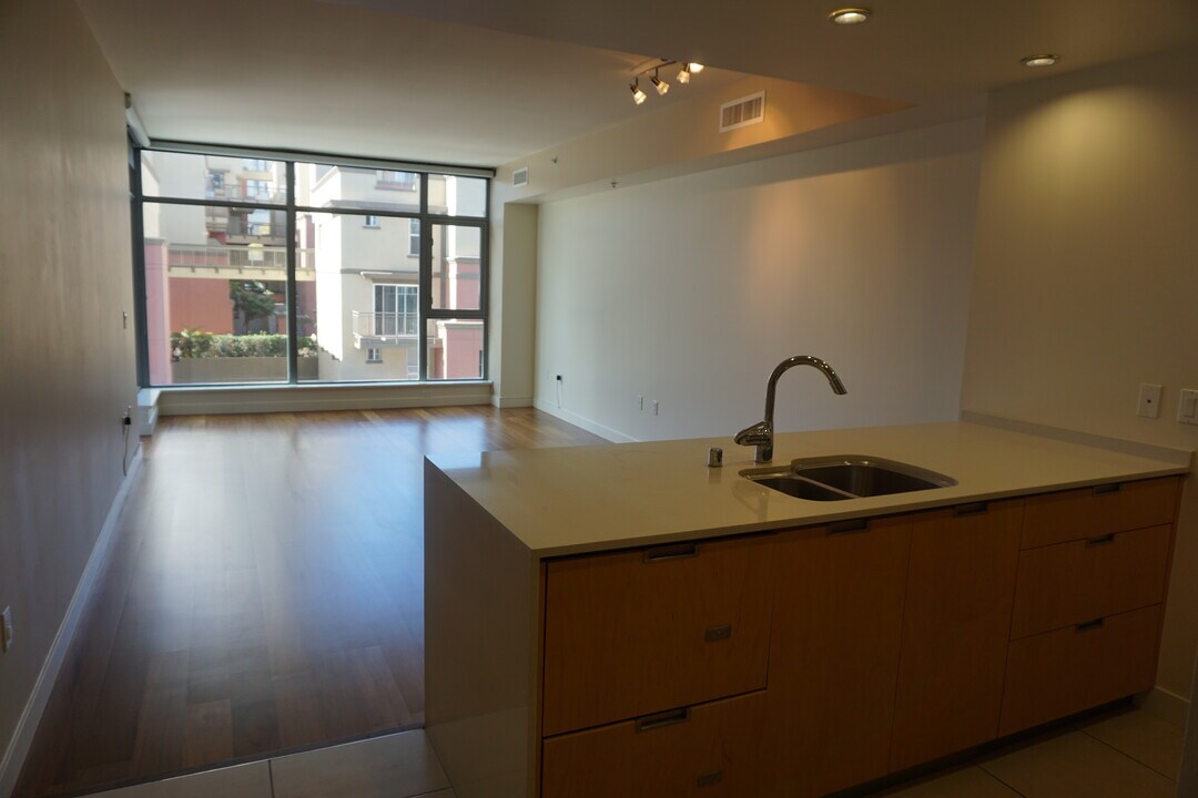 1441 9th Ave, Unit 4th floor in San Diego, CA - Building Photo