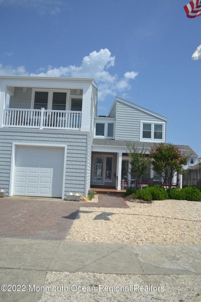 15 Ortley Ave in Lavallette, NJ - Foto de edificio - Building Photo