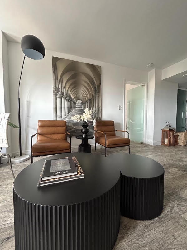 540 Brickell Key, Unit 803 in Miami, FL - Foto de edificio - Building Photo