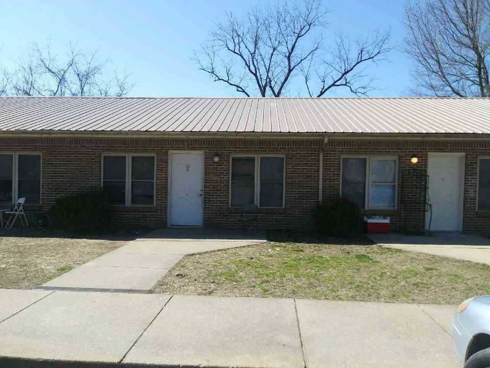 Heritage Villa Apartments in Neelyville, MO - Foto de edificio