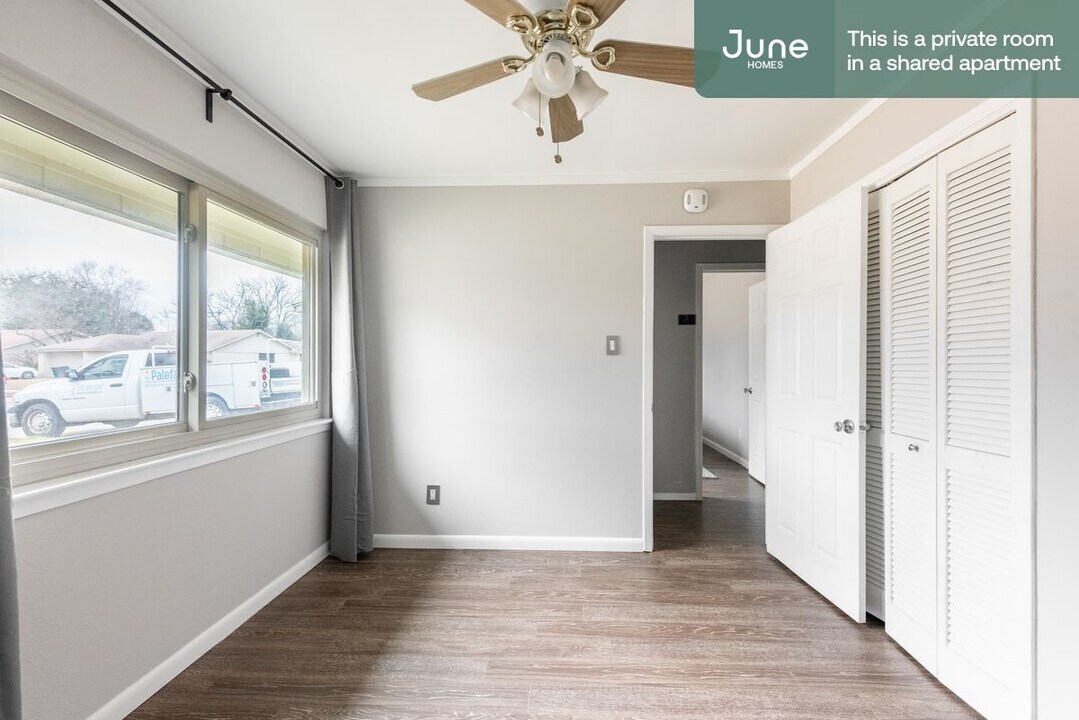 10307 Quail Ridge Dr-Unit -B in Austin, TX - Building Photo