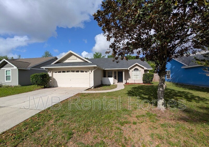 3520 Uphill Terrace in Jacksonville, FL - Building Photo